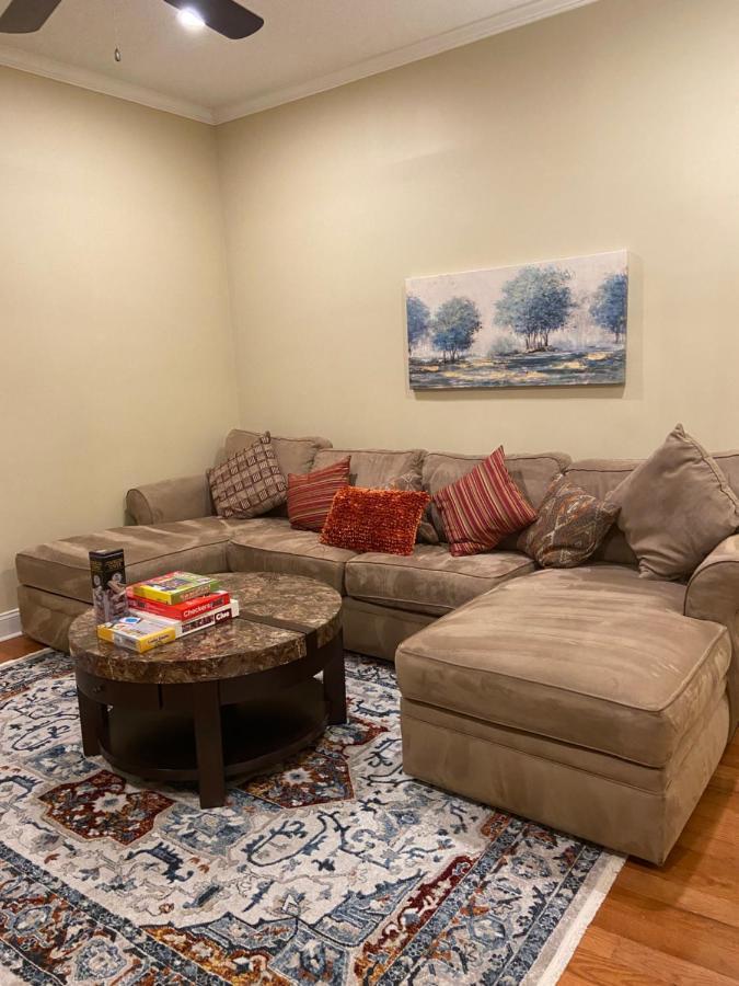 Modern 3-Bedroom, Big Fence Yard, Pets Stay Free Durham Exterior photo