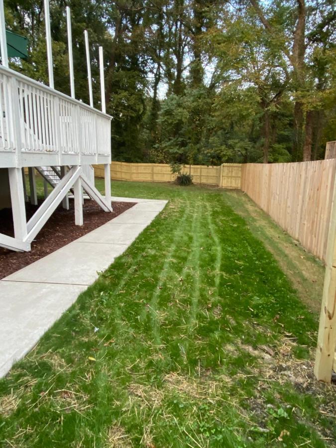Modern 3-Bedroom, Big Fence Yard, Pets Stay Free Durham Exterior photo