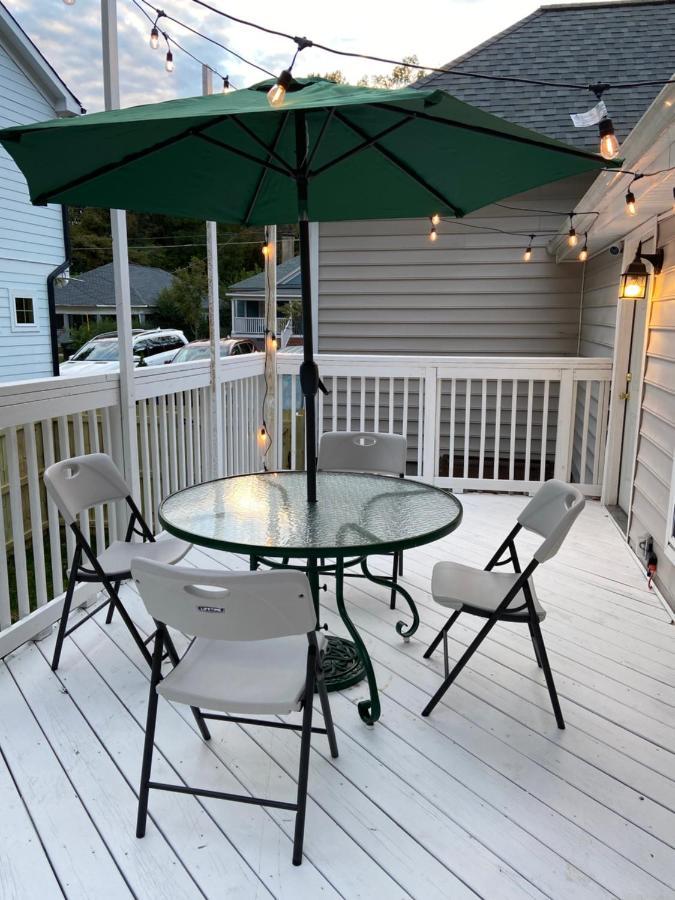Modern 3-Bedroom, Big Fence Yard, Pets Stay Free Durham Exterior photo